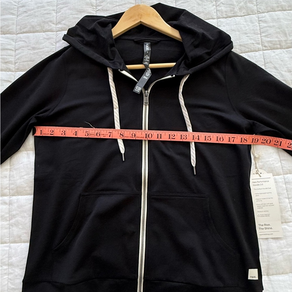 Vuori Performance Zip Up Black Hoodie - Picture 6 of 8